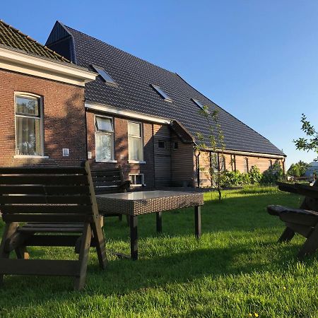 Onder De Boom Bed & Breakfast Gerkesklooster Bagian luar foto