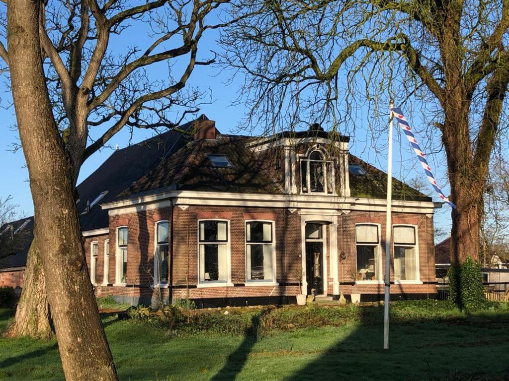 Onder De Boom Bed & Breakfast Gerkesklooster Bagian luar foto