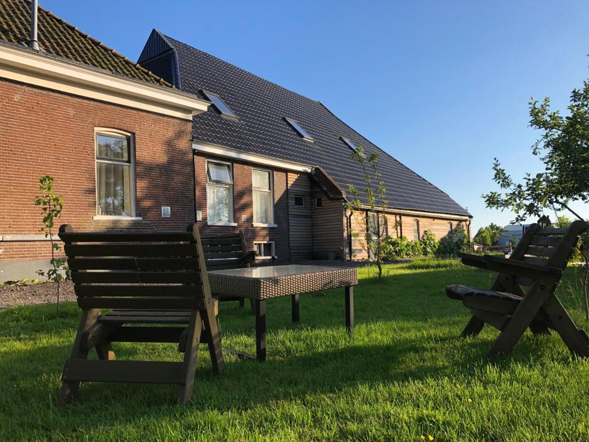 Onder De Boom Bed & Breakfast Gerkesklooster Bagian luar foto